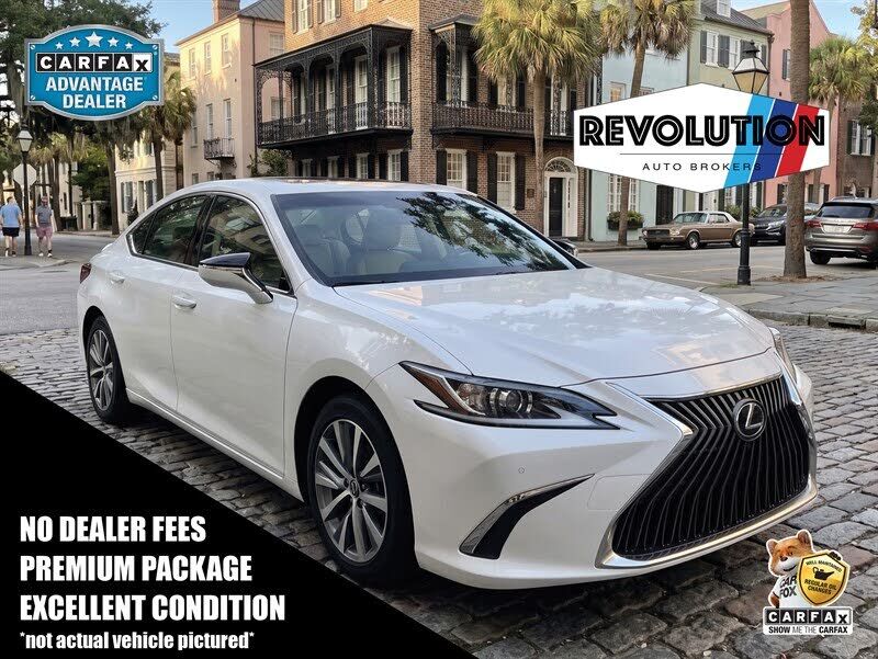 2020 LEXUS ES