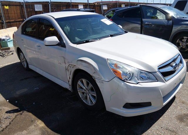 2011 SUBARU Legacy