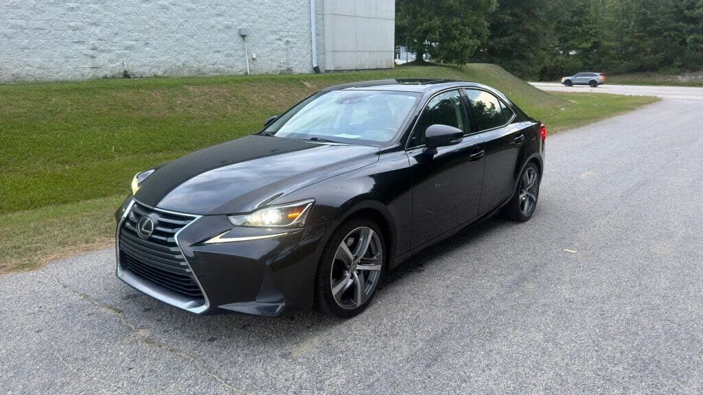 2017 LEXUS IS