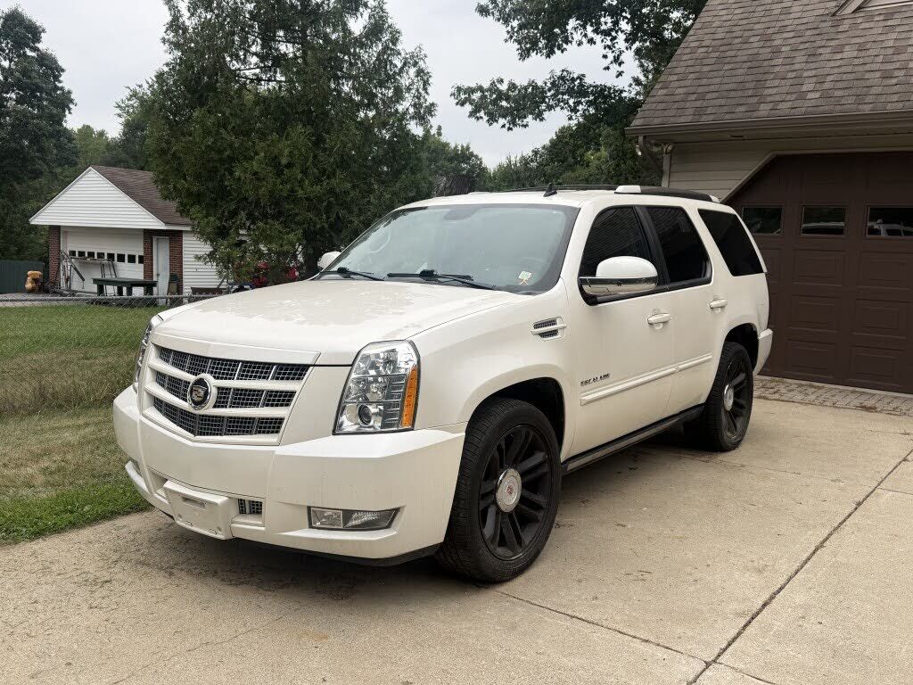 2012 CADILLAC Escalade