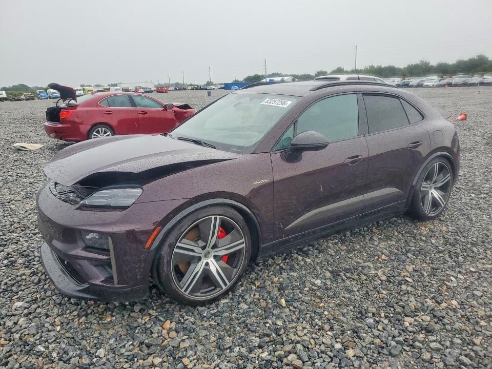 2024 PORSCHE Macan
