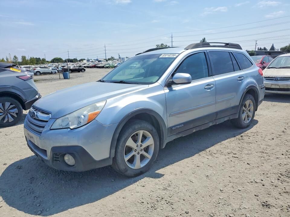 2013 SUBARU Outback