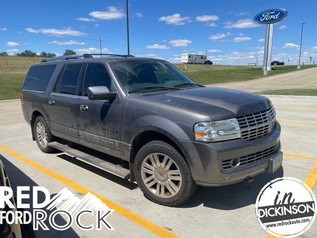 2013 LINCOLN Navigator