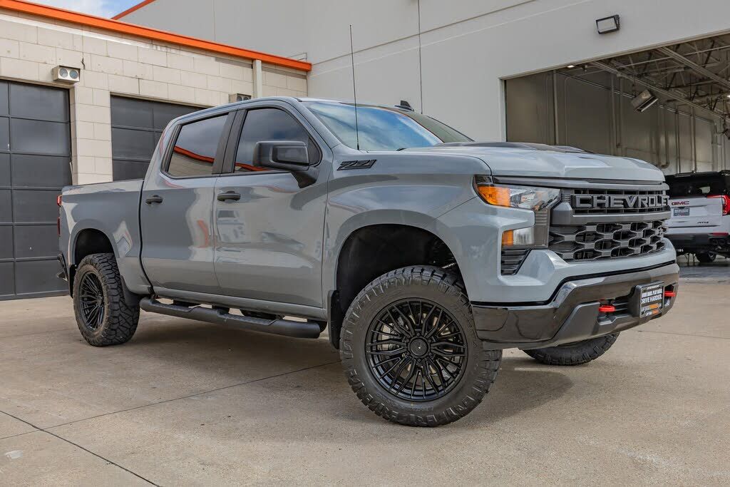 2024 CHEVROLET Silverado