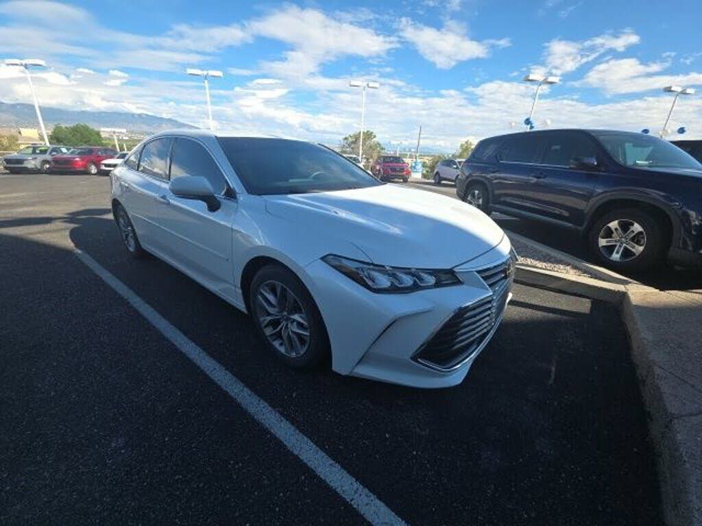 2022 TOYOTA Avalon