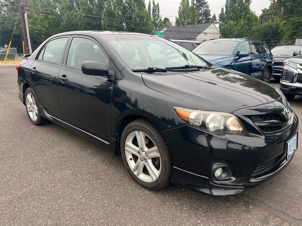 2013 TOYOTA Corolla
