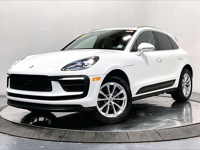 2026 PORSCHE Macan