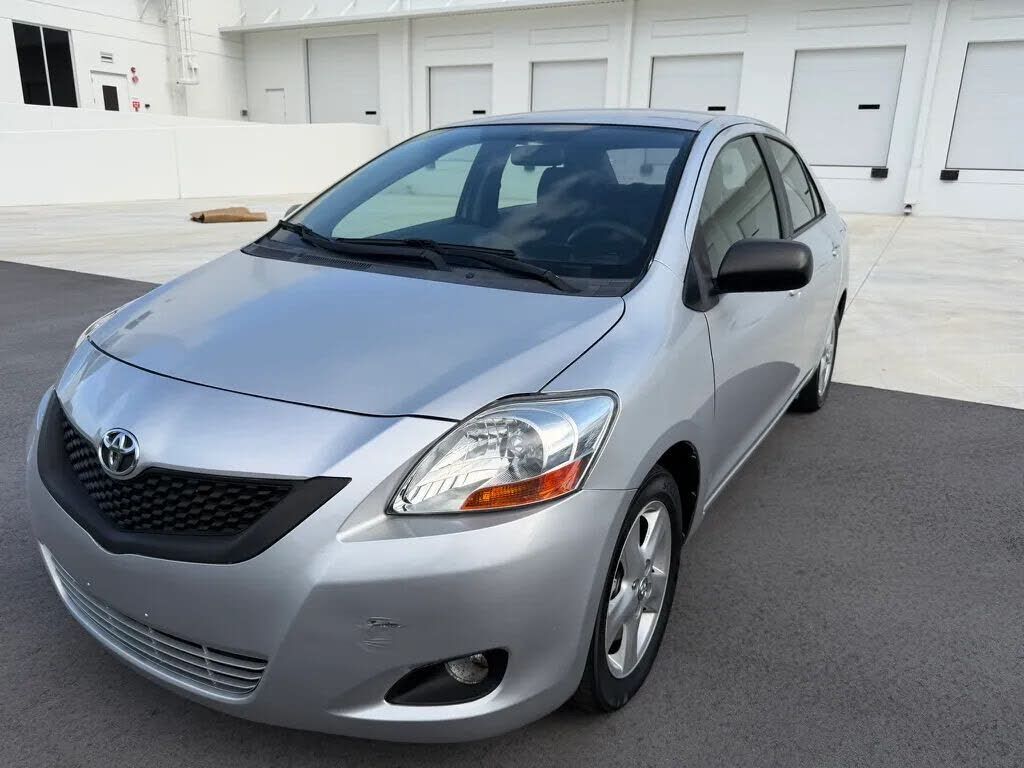2009 TOYOTA Yaris