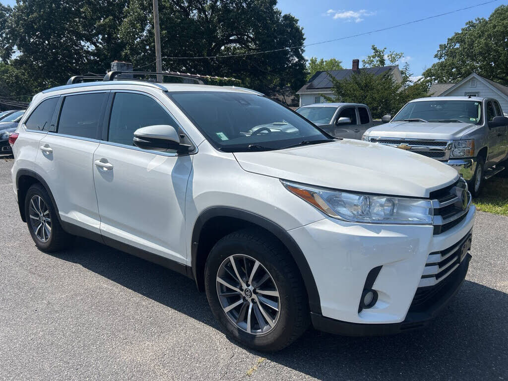 2019 TOYOTA Highlander