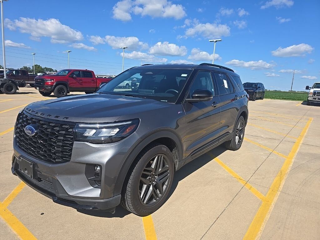 2025 FORD Explorer