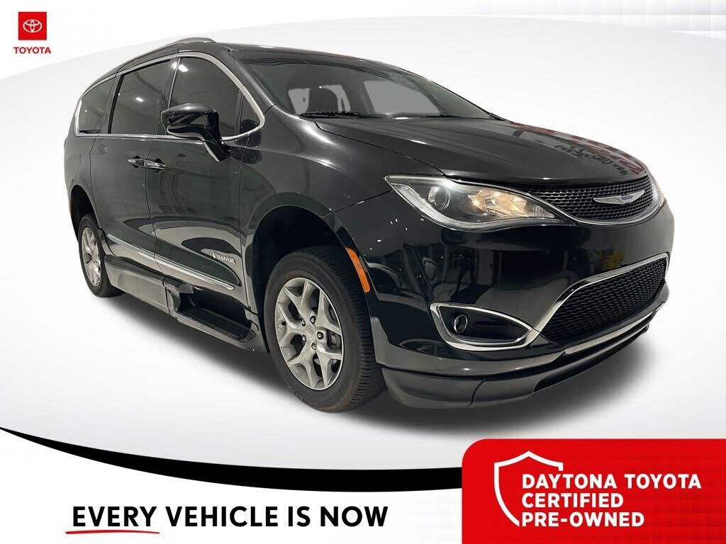 2020 CHRYSLER Pacifica