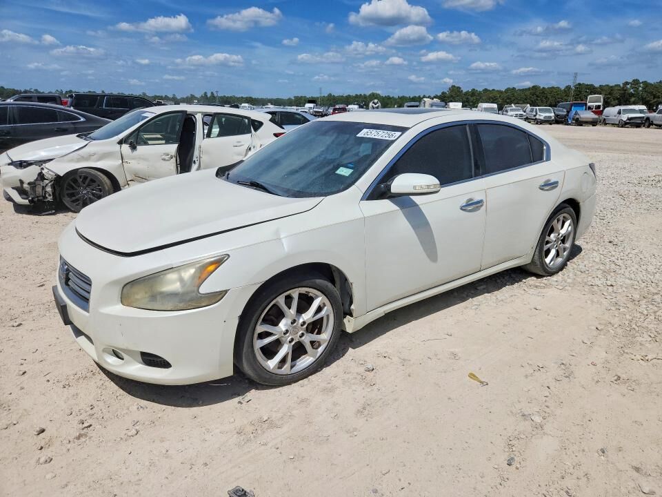 2014 NISSAN Maxima