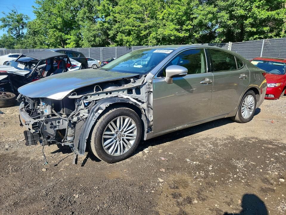 2015 LEXUS ES
