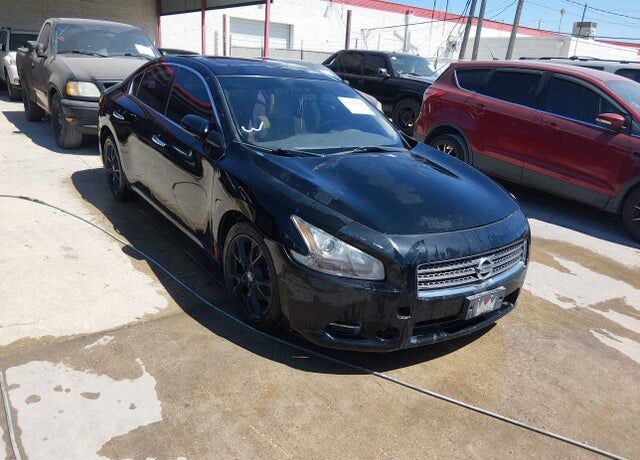 2011 NISSAN Maxima