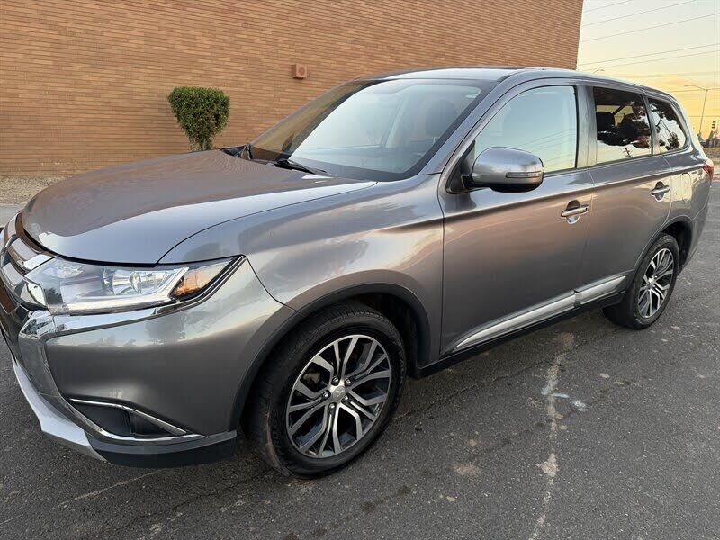 2018 MITSUBISHI Outlander