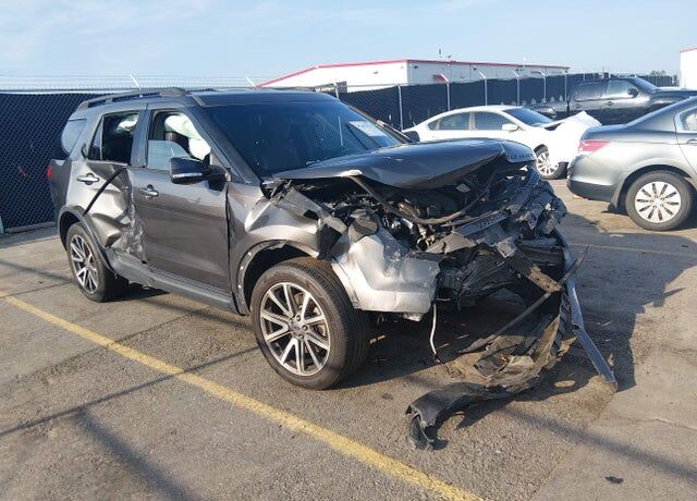 2015 FORD Explorer