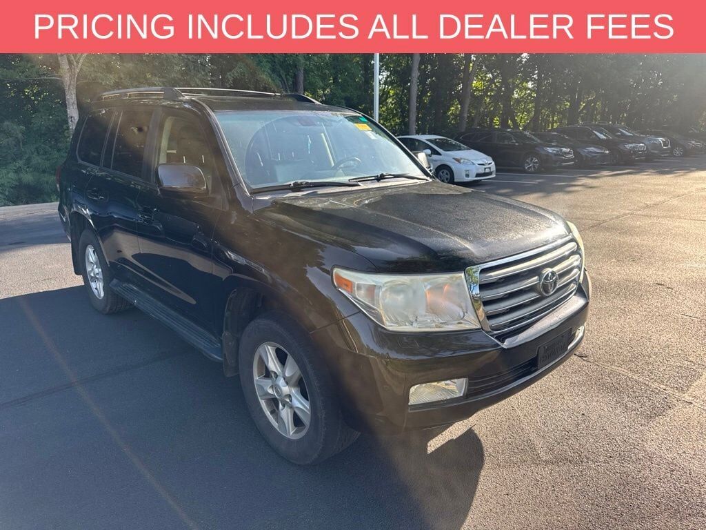 2011 TOYOTA Land Cruiser