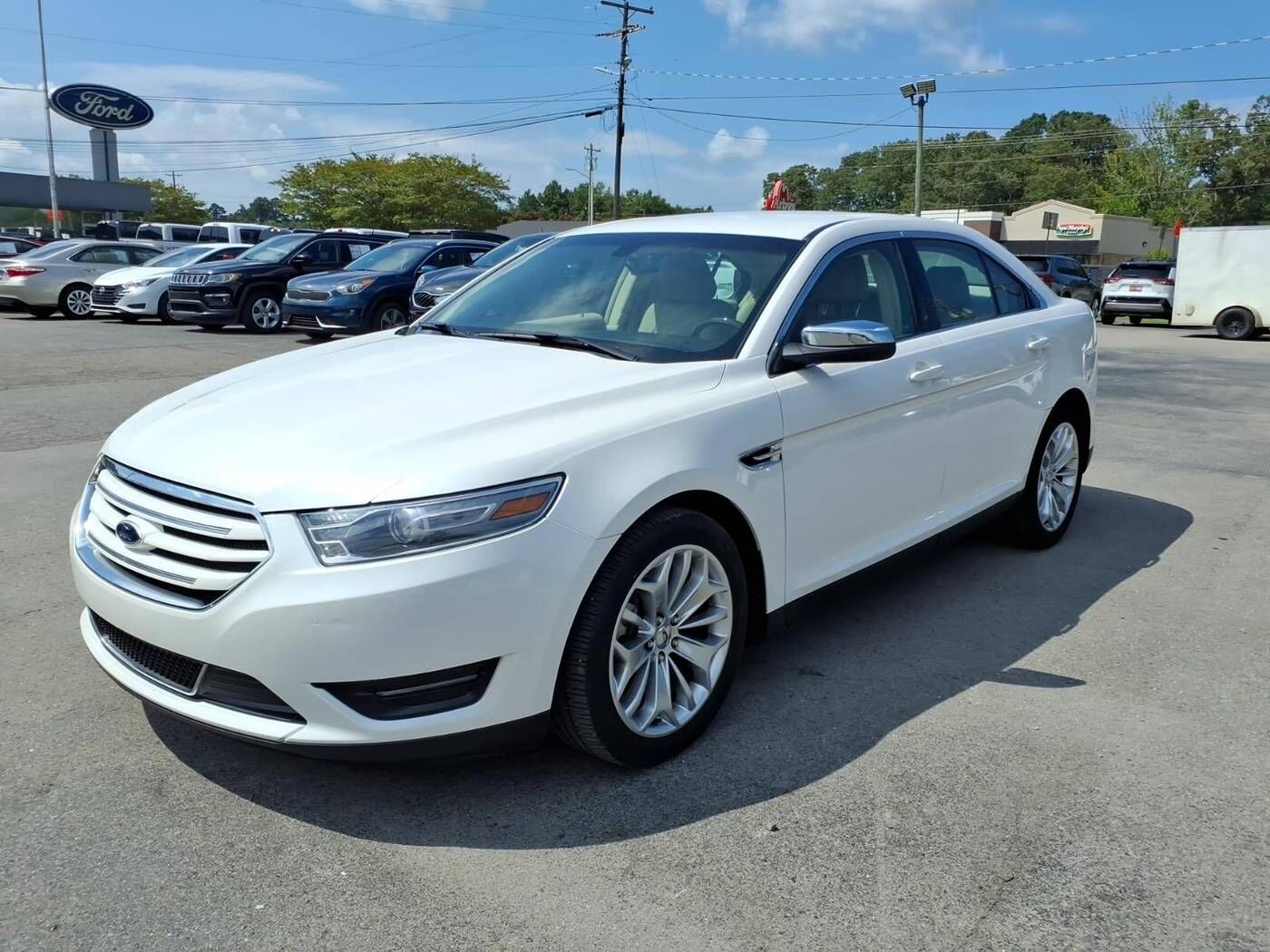2014 FORD Taurus