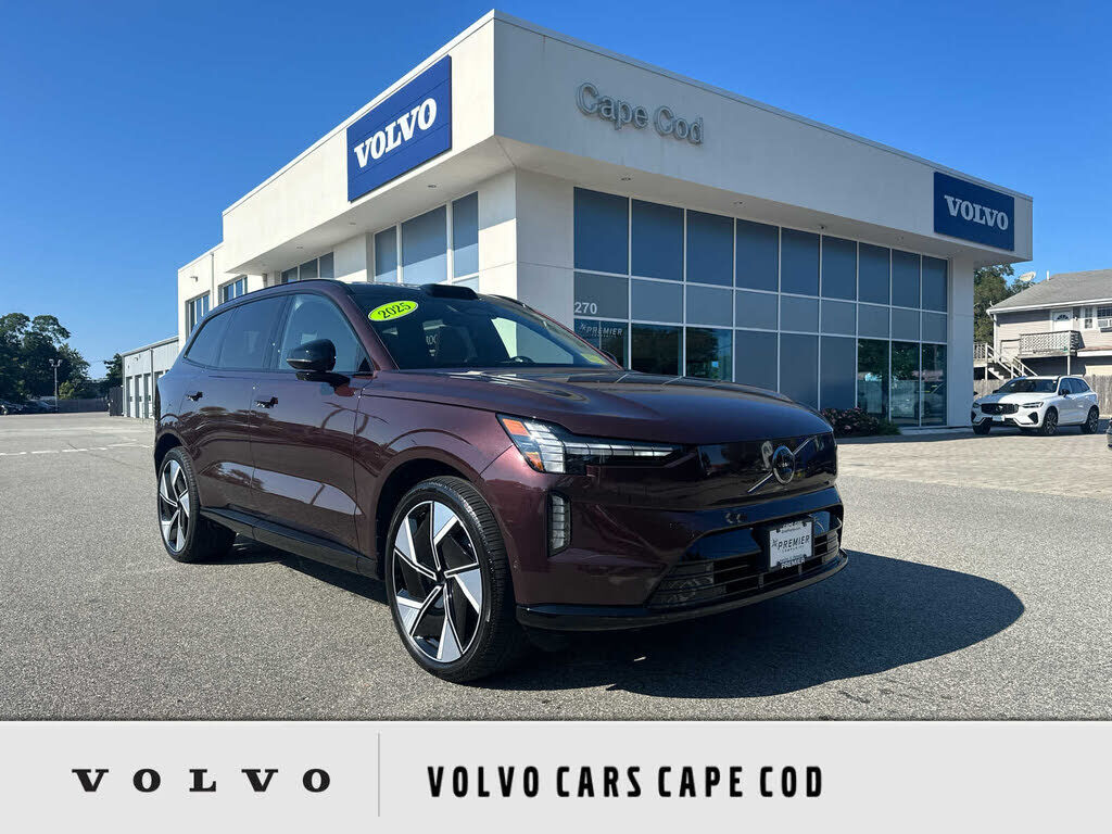 2025 VOLVO EX90