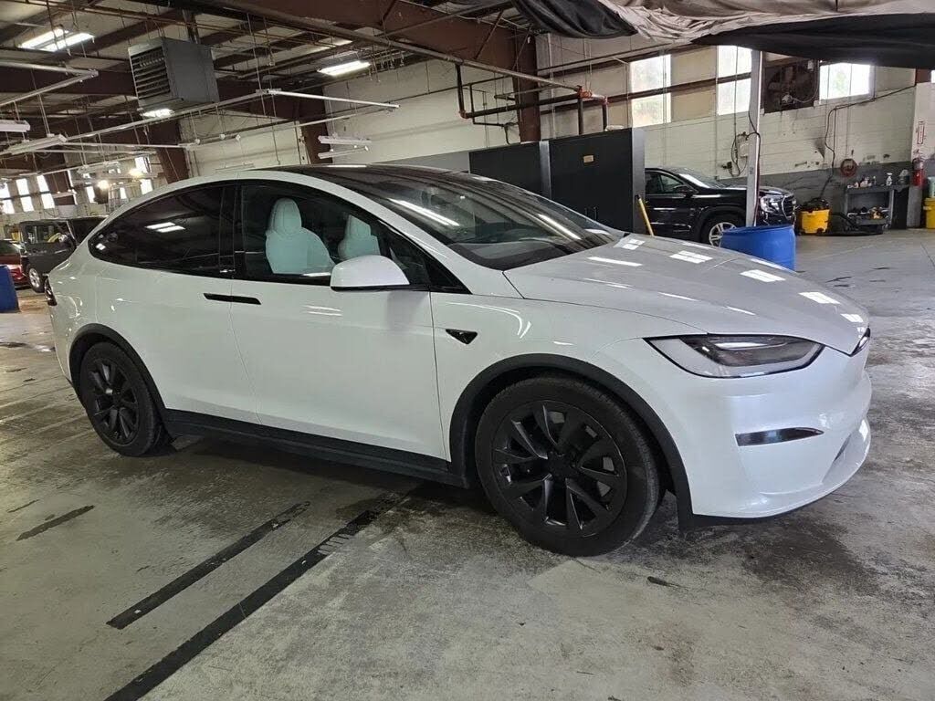 2023 TESLA Model X