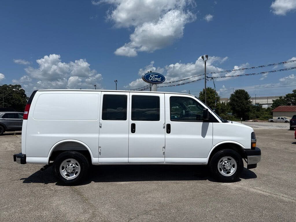 2025 CHEVROLET Express