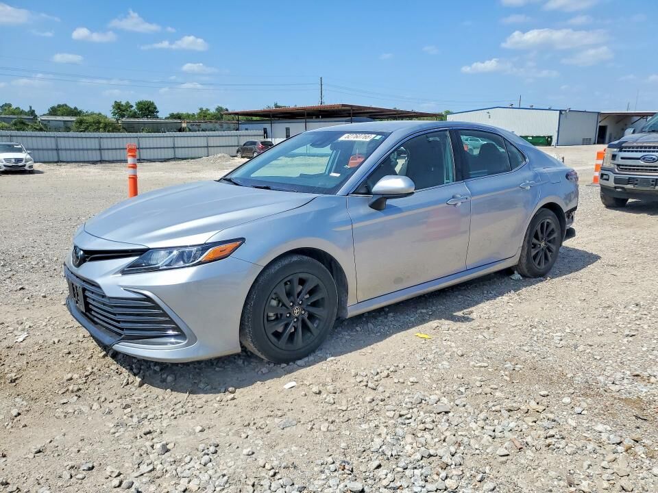 2024 TOYOTA Camry