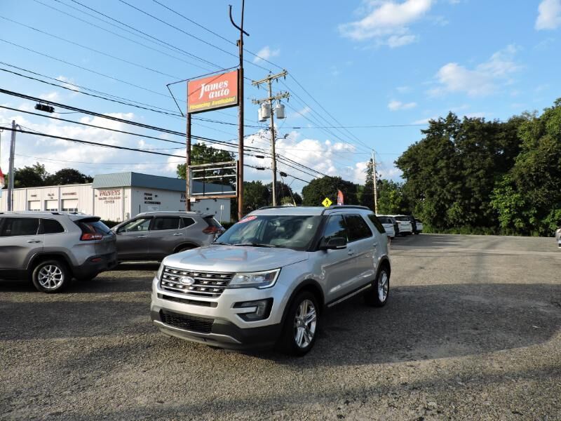 2017 FORD Explorer