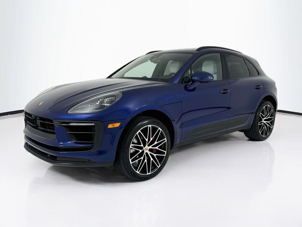 2024 PORSCHE Macan