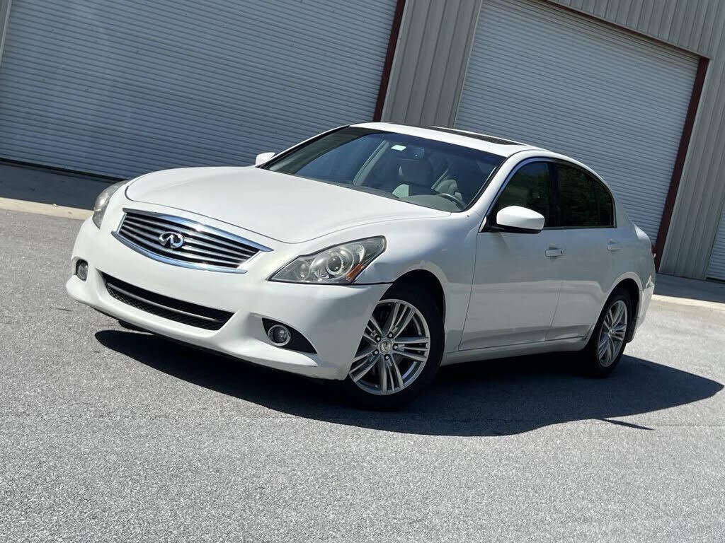 2011 INFINITI G37