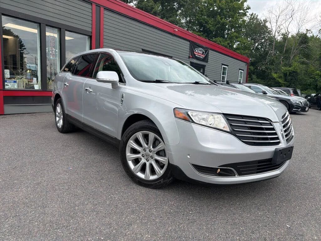 2018 LINCOLN MKT