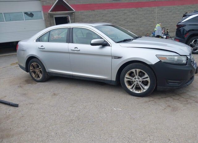 2014 FORD Taurus
