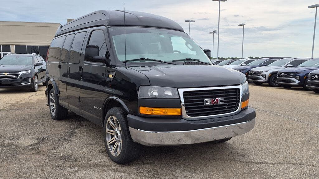 2018 GMC Savana