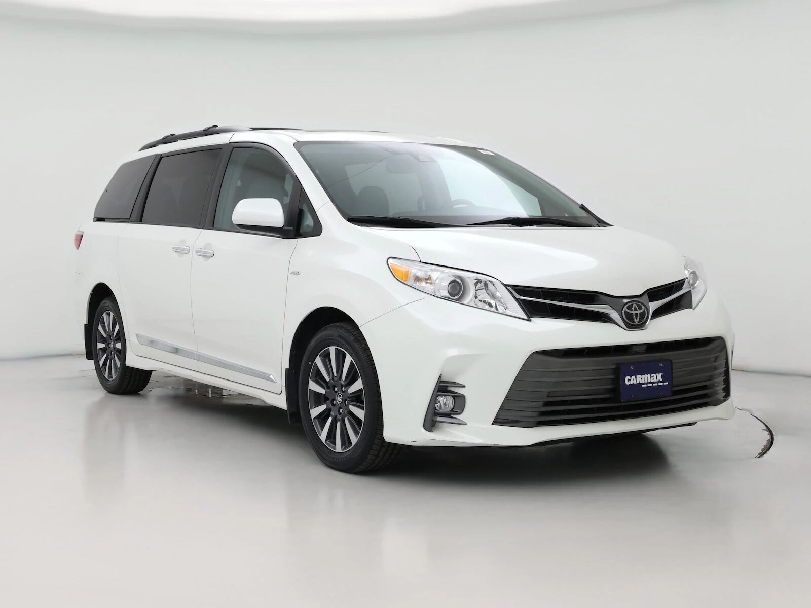 2018 TOYOTA Sienna