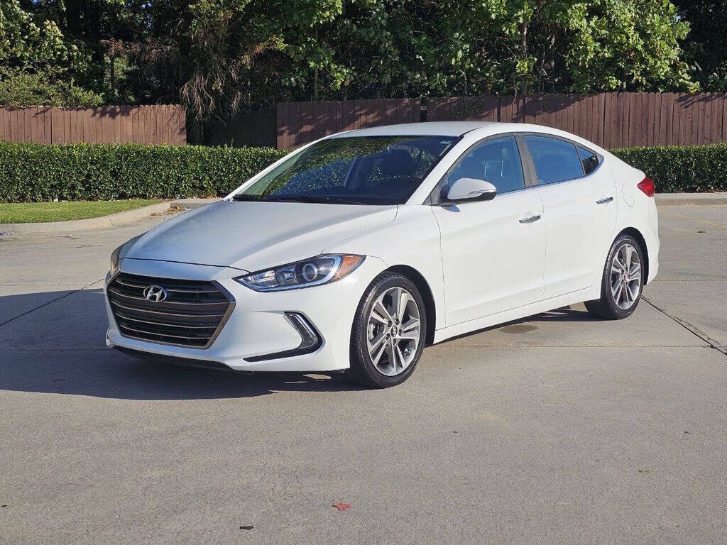 2017 HYUNDAI Elantra