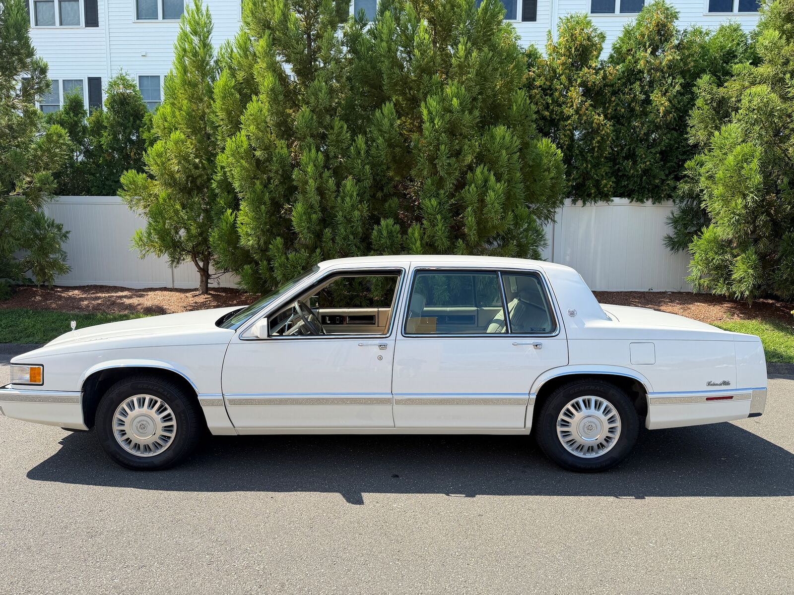 1992 CADILLAC Deville