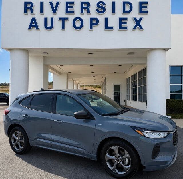 2023 FORD Escape