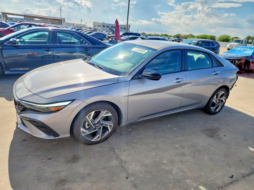 2025 HYUNDAI Elantra