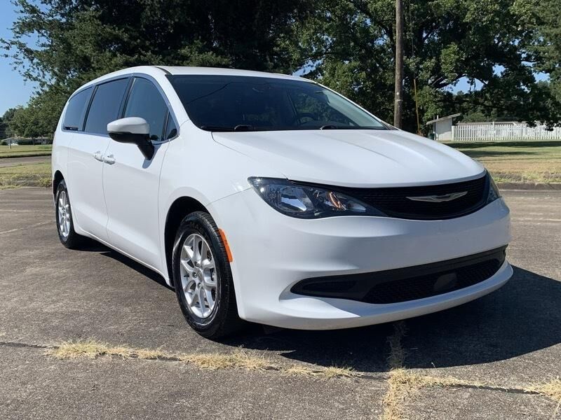 2023 CHRYSLER Voyager