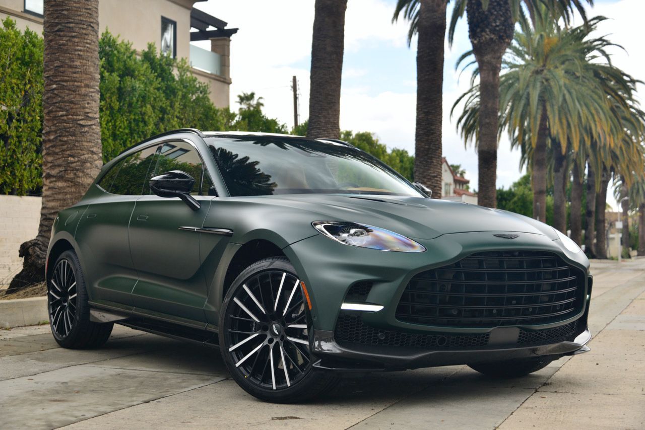 2023 ASTON MARTIN DBX