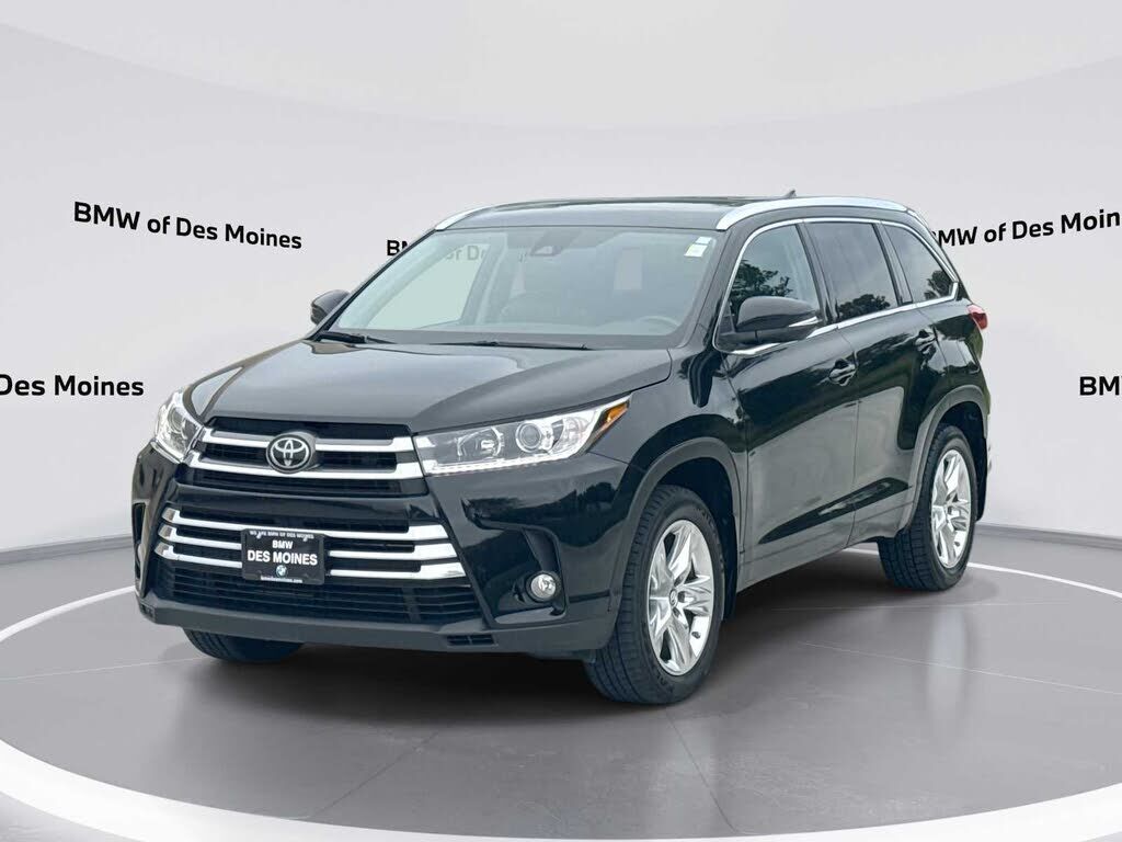 2017 TOYOTA Highlander
