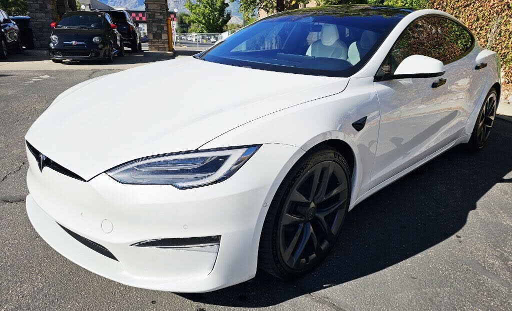 2021 TESLA Model S