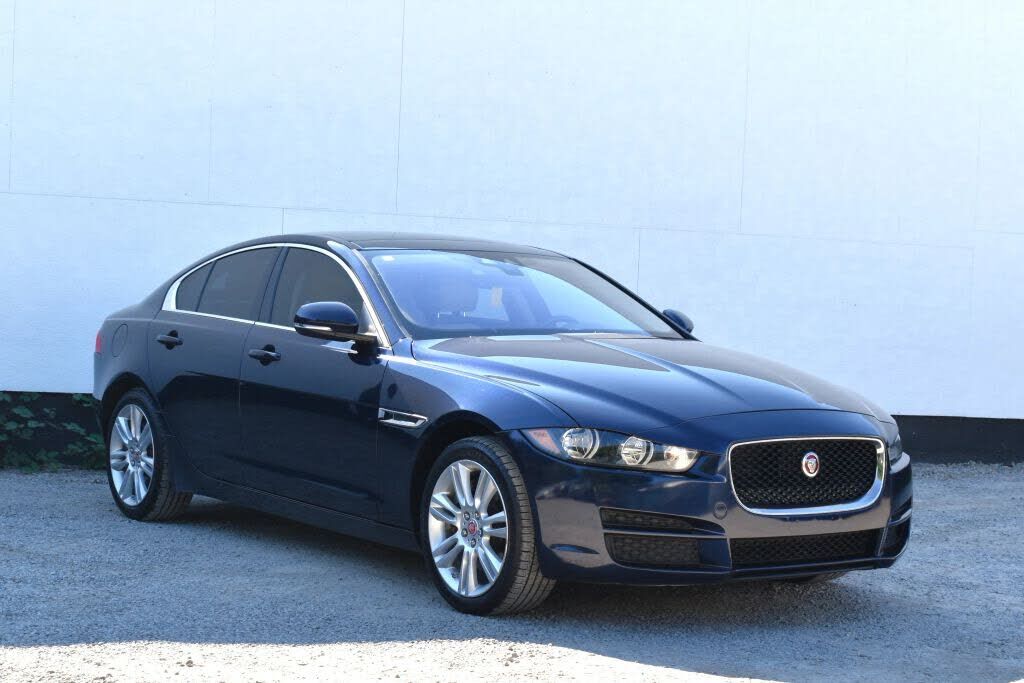 2019 JAGUAR XE