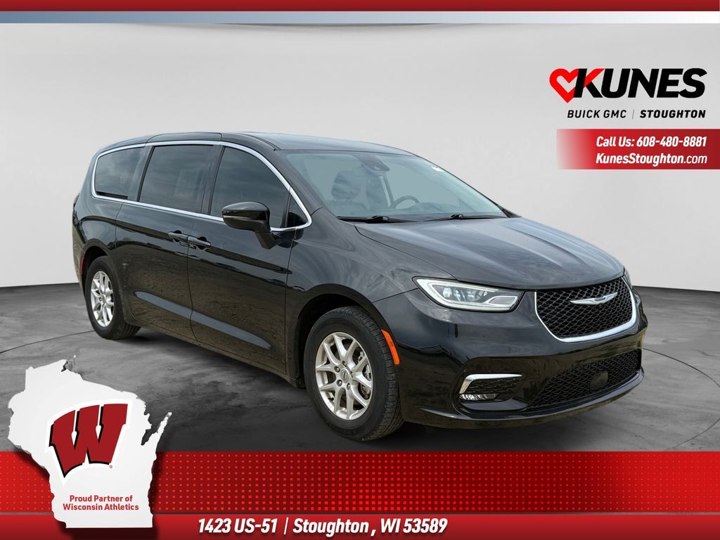 2023 CHRYSLER Pacifica