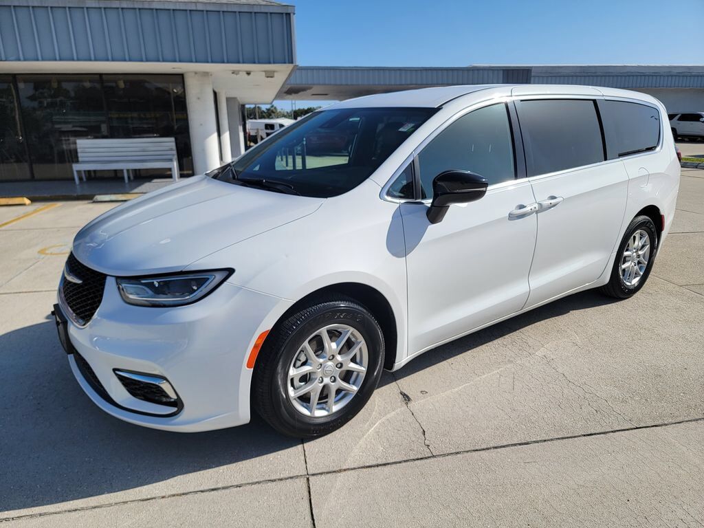 2025 CHRYSLER Pacifica