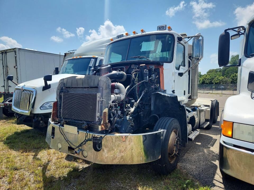 2016 MACK CXU