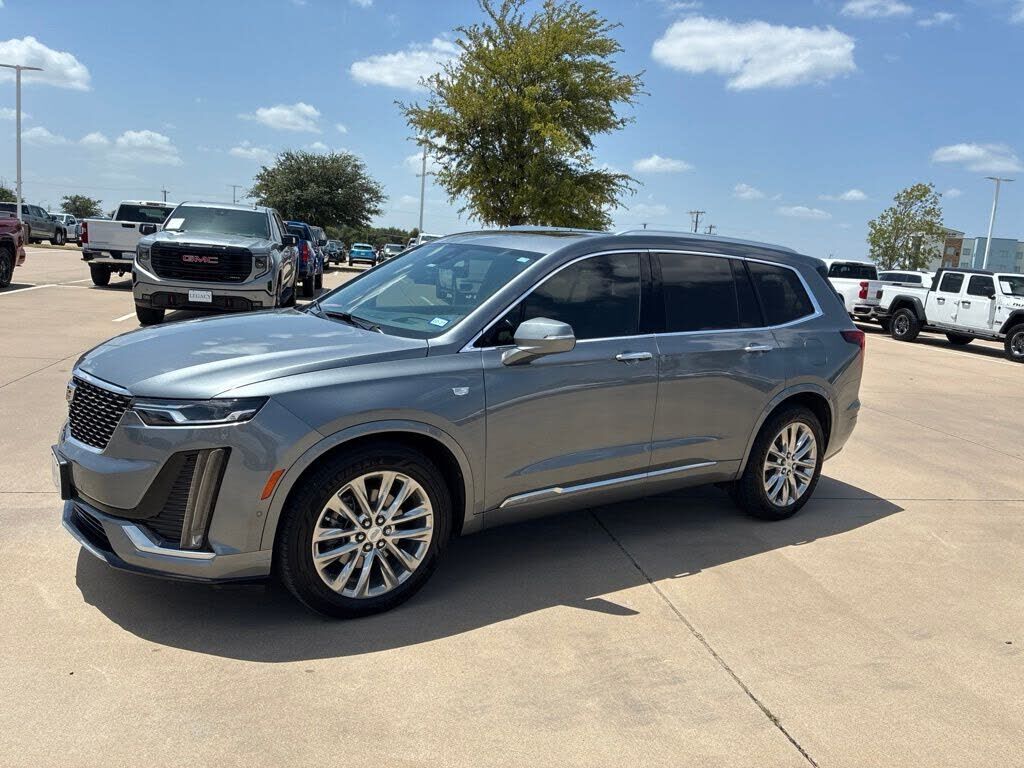 2022 CADILLAC XT6