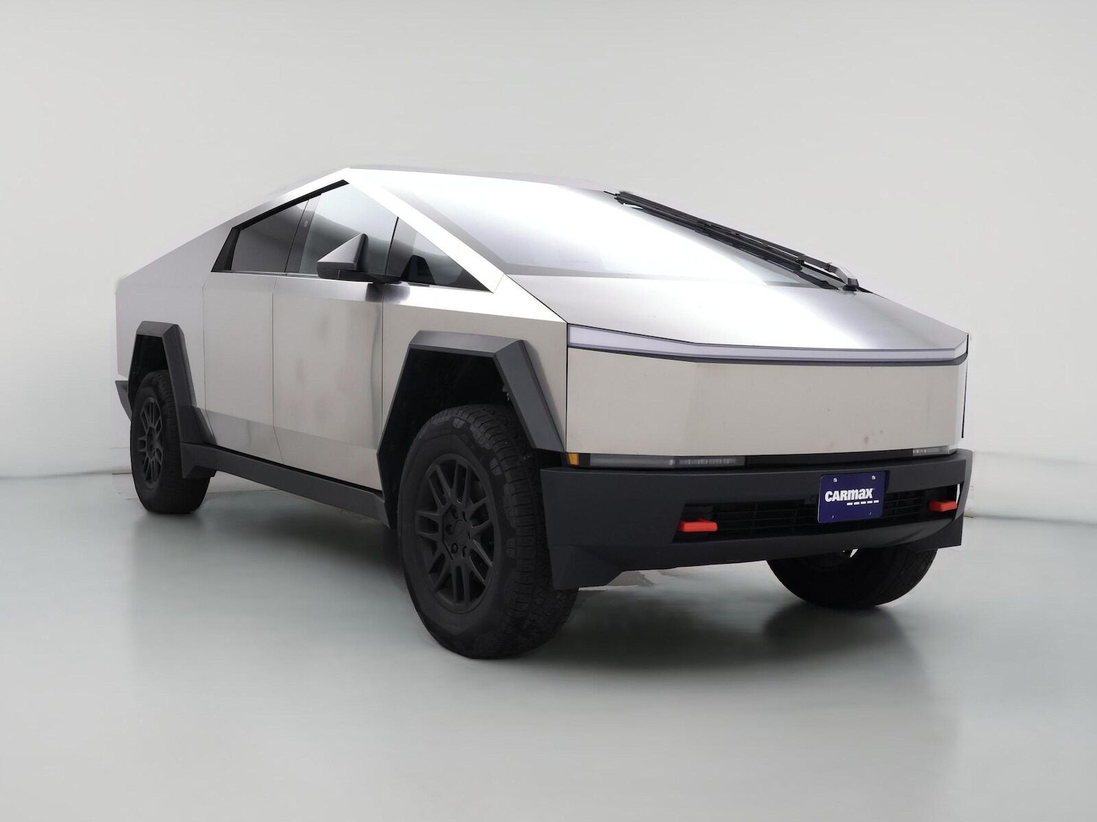 2025 TESLA Cybertruck