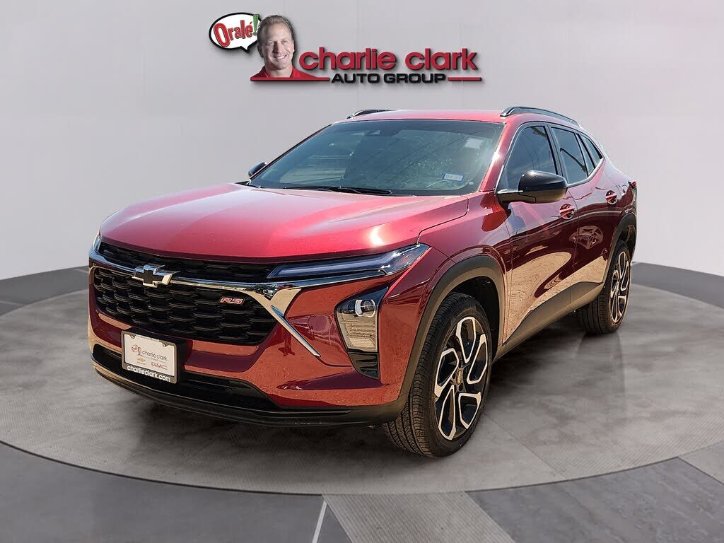 2025 CHEVROLET Trax