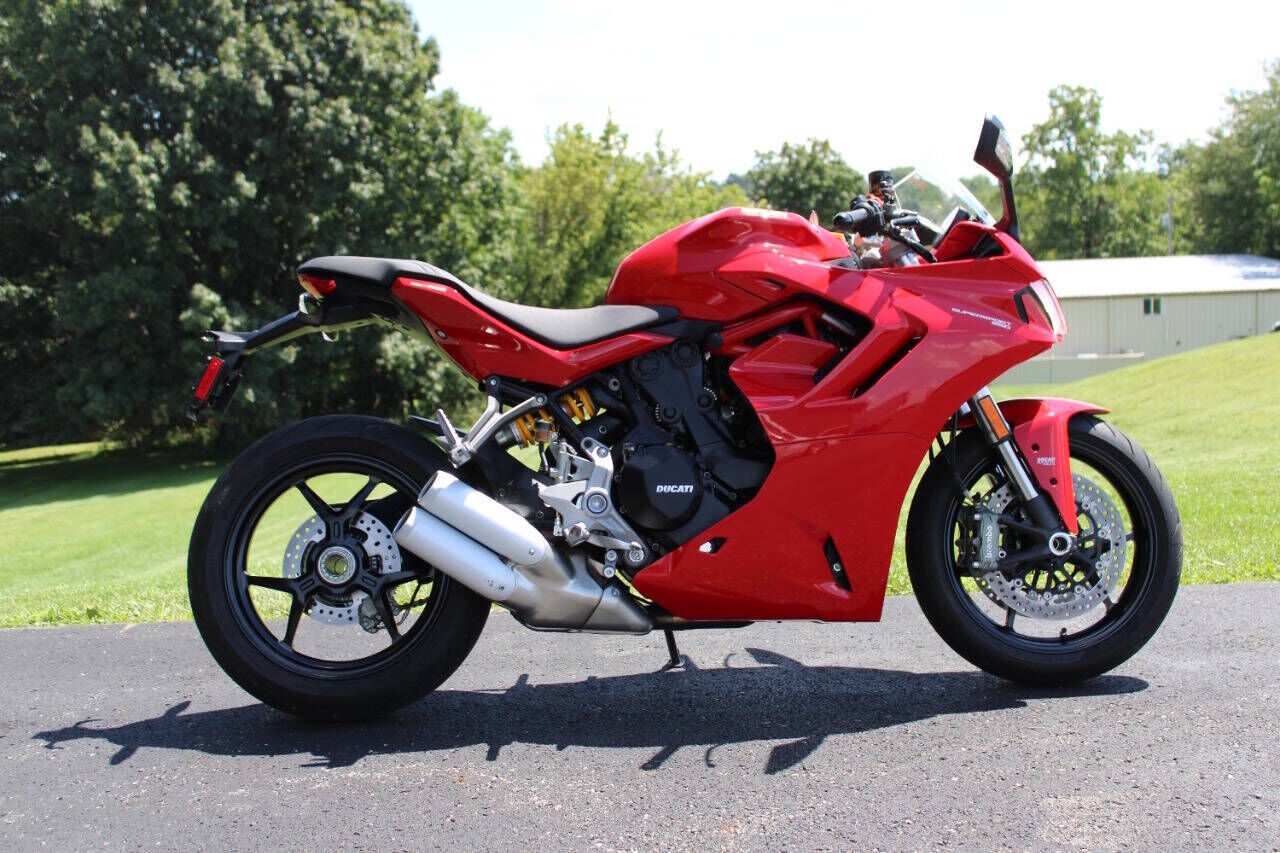 2024 DUCATI Supersport