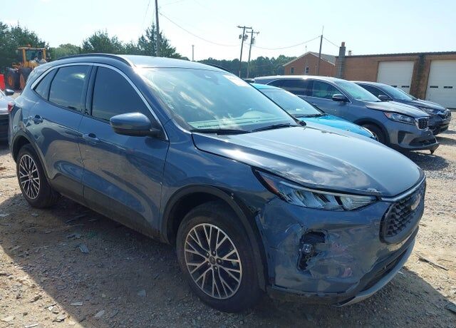 2024 FORD Escape